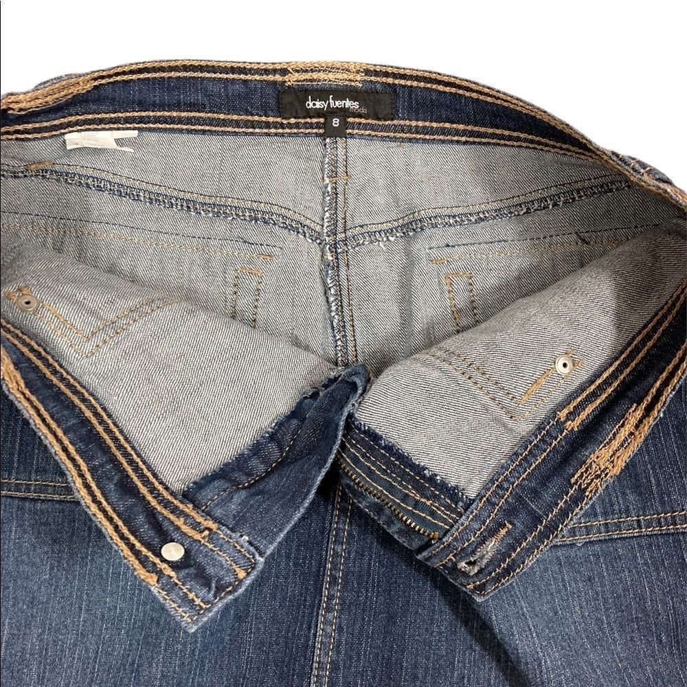 Daisy Fuentes Jean Skirt, Size 8 - Picture 6 of 8
